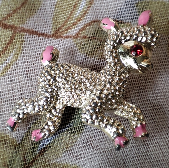 Pair of Gold Tone Lamb Lambs Sheep Easter Scatter Pins Vintage Enamel 2 Brooches - Picture 7 of 11